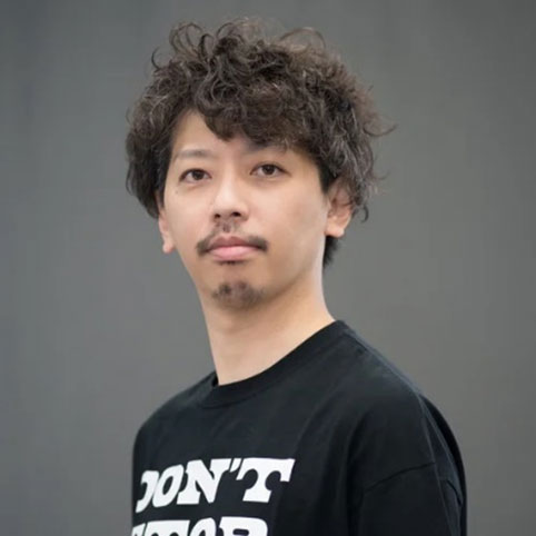 舘林 俊平氏